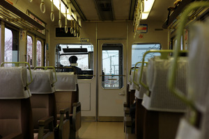 20120412055000-tram