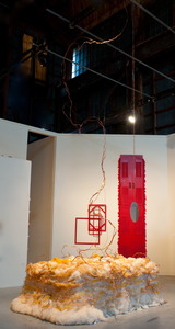 20120508040310-louie_visible