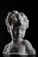 Stany enfant, marbre de Carrare, H 35, L 16, P 16 ,Alfred Courtens