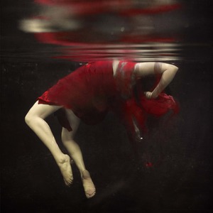 20120527213211-shaden_falling_apart