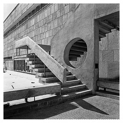 IIT-Delhi (staircase to the first floor of the building),Madan Mahatta