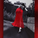 20120829170527-red_03_skirting_away_b