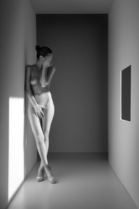 20120905234216-pasillo_de_luz_recargada