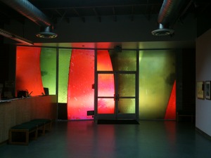 20120924041951-photo