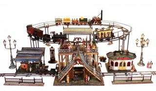 Marklin Elevated Station with accessories,