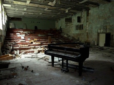 20121106011302-thater_musicschool_piano-600x450