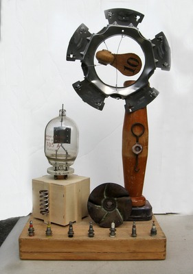 20121117005048-to_the_power_of_ten_6x4_2