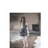 20121120233536-girl-with-a-peach
