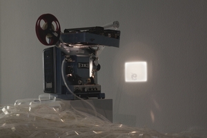 20130104215151-rosa-barba-space-length_thought__2012-16mm_film__projector__typewriter-2000px