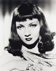 ,Claudette Colbert