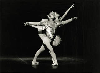 Rudolf Nureyev and Noëlla Pontois in La Bayadère, Palais Garnier,