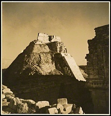 Pyramid of magician, Uxmal, Yucata, Mexico,Eva Sulzer