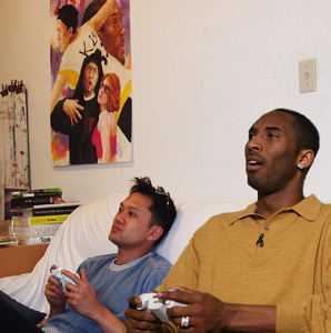 20130212074804-me_and_kobe_xbox_2