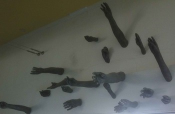 20130511210338-karena_massengil_hands