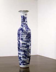 Kris_martin_vase