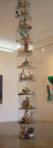 Trash_tower_at_tgallery